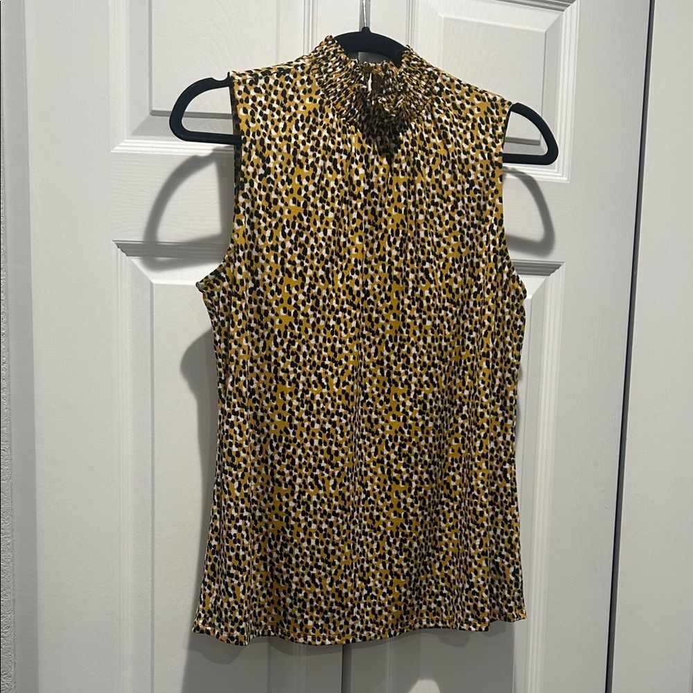 Adrianna Papell Black and Gold Sleeveless Blouse Size Medium